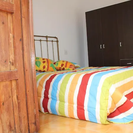 Ferienhaus Casa Con Piscina Comunitaria En Lloret. *