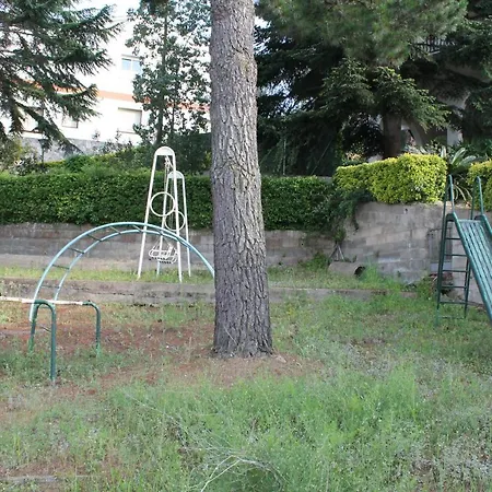 Casa Con Piscina Comunitaria En Lloret. Vakantiehuis *
