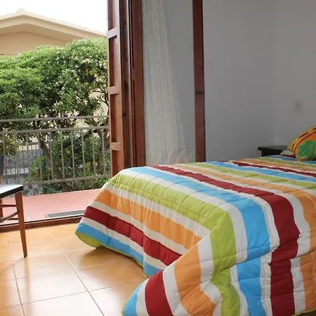 Casa Con Piscina Comunitaria En Lloret. בית נופש